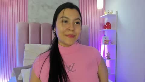 RenataPeach online show from August 3, 2026, 11:59 am