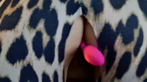 Snapshot of renattabigboobs chatting on March 27, 2026, 8:30 pm Renatta online show from March 27, 2026, 8:30 pm