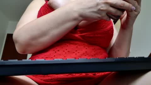 Snapshot of renattabigboobs chatting on June 28, 2026, 9:37 am Renatta online show from June 28, 2026, 9:37 am