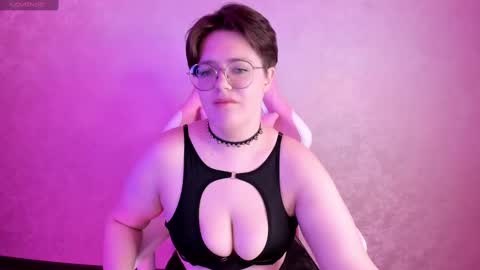 renee_turner online show from January 15, 2025, 3:29 pm