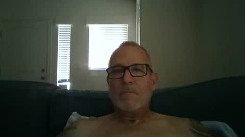 Snapshot of renewaz chatting on April 19, 2026, 5:34 pm Renewaz online show from April 19, 2026, 5:34 pm