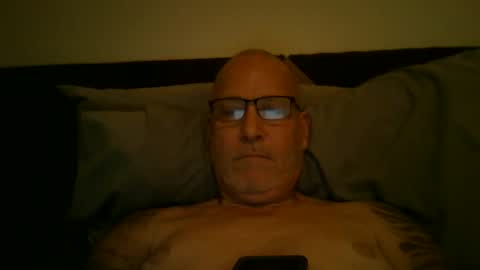 Snapshot of renewaz chatting on May 26, 2026, 3:24 am Renewaz online show from May 26, 2026, 3:24 am
