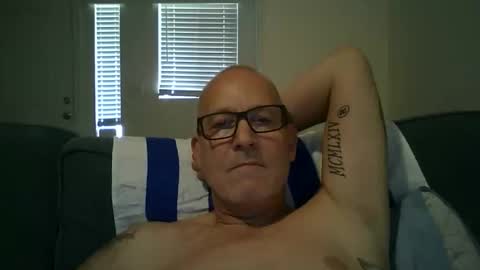 Snapshot of renewaz chatting on May 30, 2026, 6:38 pm Renewaz online show from May 30, 2026, 6:38 pm