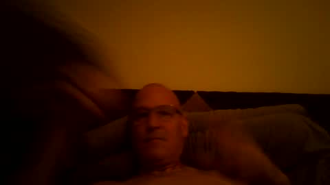 Snapshot of renewaz chatting on July 13, 2026, 3:31 am Renewaz online show from July 13, 2026, 3:31 am