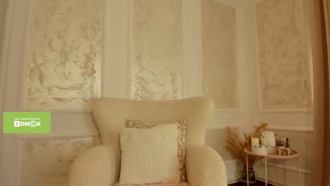 Rennatha online show from September 19, 2025, 8:16 am