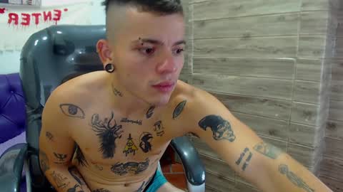 R E N E  online show from December 7, 2024, 4:09 am