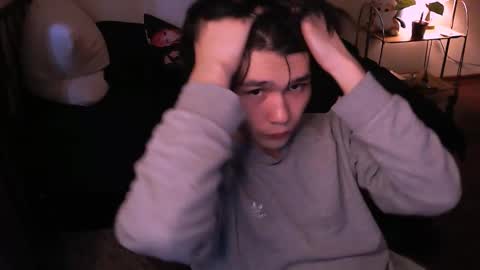 rennuts online show from November 10, 2025, 12:15 pm