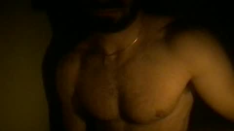 renolds90 online show from April 17, 2026, 5:10 am