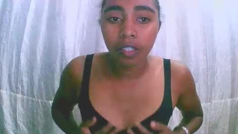 Rephaleta online show from November 11, 2025, 6:46 am