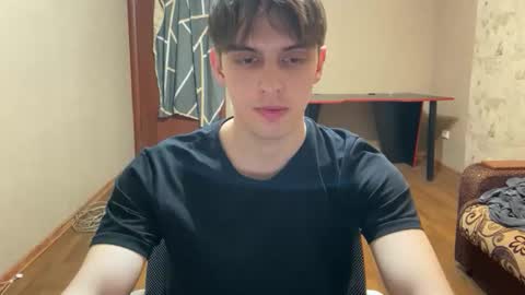 Snapshot of requiemshine chatting on April 15, 2026, 3:52 pm requiemshine online show from April 15, 2026, 3:52 pm