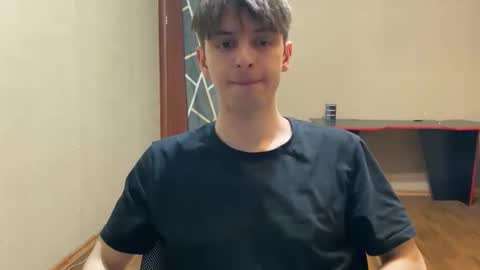 Snapshot of requiemshine chatting on April 16, 2026, 2:29 pm requiemshine online show from April 16, 2026, 2:29 pm