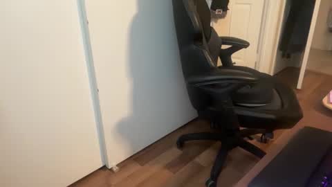 slim hairy online show from February 23, 2026, 6:49 pm