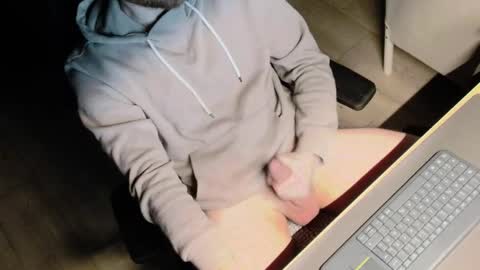 reswid online show from October 28, 2025, 10:01 pm