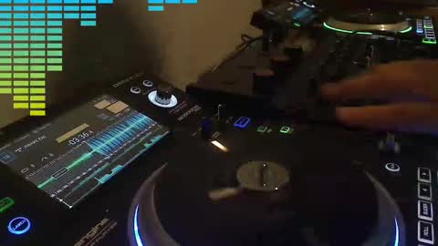 GearPorn online show from November 9, 2025, 7:45 pm