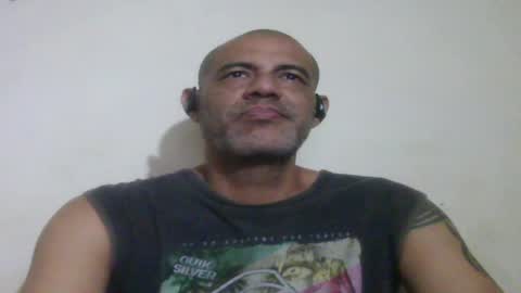 Snapshot of retlam37 chatting on June 2, 2026, 7:49 pm Walter online show from June 2, 2026, 7:49 pm