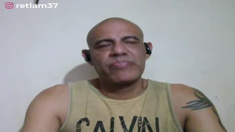 Snapshot of retlam37 chatting on June 5, 2026, 5:14 am Walter online show from June 5, 2026, 5:14 am
