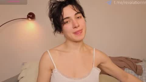 Snapshot of revalation_ chatting on December 19, 2025, 4:47 pm Ewiwi online show from December 19, 2025, 4:47 pm