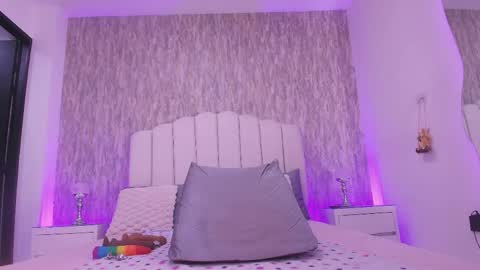 Snapshot of reven_lilith chatting on April 23, 2026, 3:08 am REVEN online show from April 23, 2026, 3:08 am