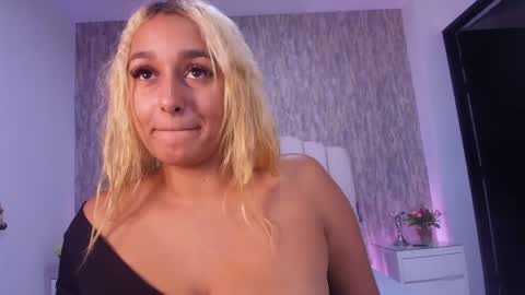 Snapshot of reven_lilith chatting on May 29, 2026, 3:15 am REVEN online show from May 29, 2026, 3:15 am