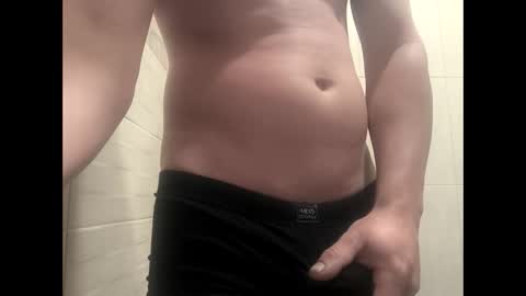 Snapshot of revendor chatting on April 23, 2026, 6:43 pm revendor online show from April 23, 2026, 6:43 pm