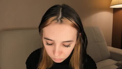 Elin online show from December 7, 2024, 7:49 am