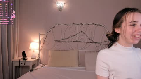 Elin online show from December 28, 2024, 5:02 am