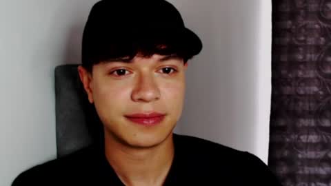 Snapshot of rexbunnybody chatting on June 20, 2026, 3:59 pm Rex online show from June 20, 2026, 3:59 pm