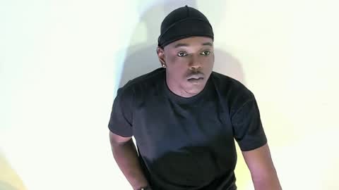 Snapshot of rey_bbc chatting on June 23, 2026, 10:46 am rey_bbc online show from June 23, 2026, 10:46 am