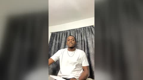 Snapshot of rey_bbc chatting on July 22, 2026, 2:09 pm rey_bbc online show from July 22, 2026, 2:09 pm