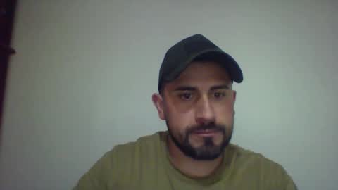 Snapshot of reyalad_mariana chatting on February 4, 2025, 4:39 pm REYALAD online show from February 4, 2025, 4:39 pm