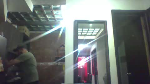 Snapshot of reyalad_mariana chatting on February 12, 2025, 3:05 pm REYALAD online show from February 12, 2025, 3:05 pm