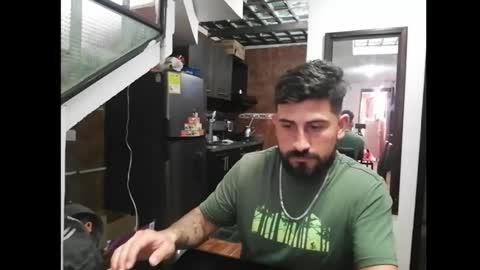Snapshot of reyalad_mariana chatting on February 19, 2025, 3:27 pm REYALAD online show from February 19, 2025, 3:27 pm