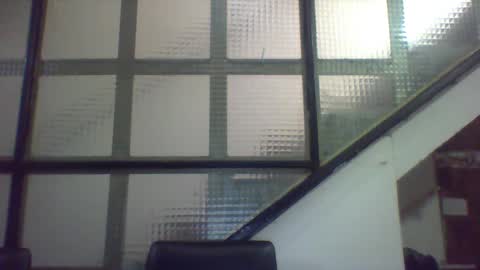 Snapshot of reyalad_mariana chatting on February 26, 2025, 9:27 pm REYALAD online show from February 26, 2025, 9:27 pm