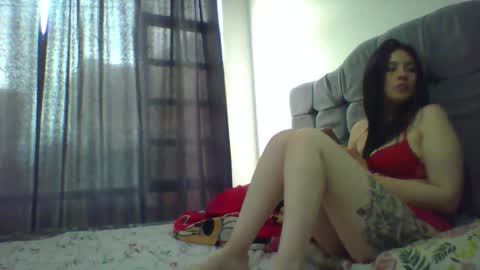 Snapshot of reyalad_mariana chatting on March 4, 2025, 6:29 pm REYALAD online show from March 4, 2025, 6:29 pm