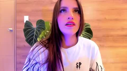 reyasimos online show from July 27, 2026, 9:22 pm