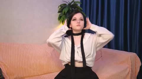 reydiobscura online show from December 21, 2025, 5:03 am