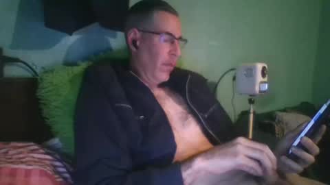 Snapshot of reyes_albert2006 chatting on April 19, 2026, 3:44 pm reyes_albert2006 online show from April 19, 2026, 3:44 pm