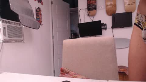 Reymond online show from November 7, 2025, 10:21 pm