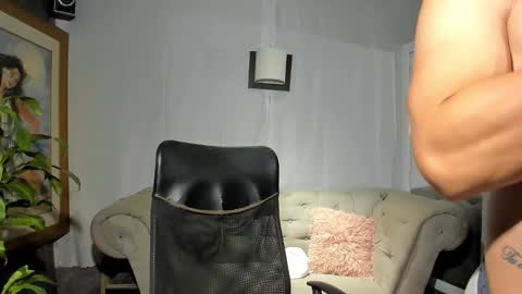 Snapshot of reymond_peter chatting on February 4, 2026, 6:30 am REYMOND PETER online show from February 4, 2026, 6:30 am