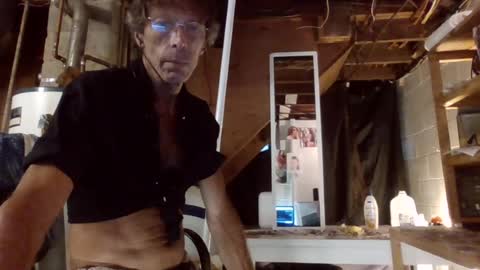 Dee online show from July 21, 2026, 12:40 pm