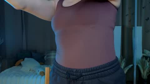 Nanami online show from March 12, 2026, 6:25 pm