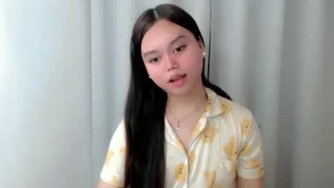 rhianne_fuckdoll online show from October 22, 2025, 3:29 am