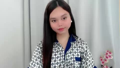 rhianne_fuckdoll online show from November 15, 2025, 3:04 am