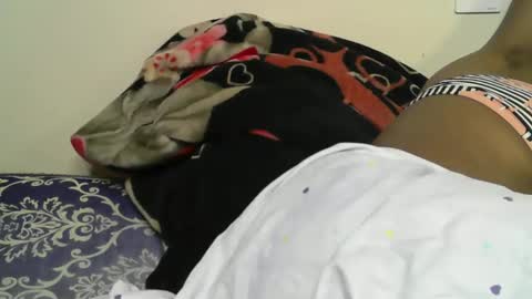 riana_sha online show from November 28, 2025, 5:54 am