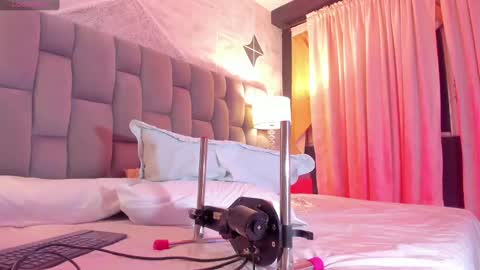 Riana online show from March 1, 2025, 7:08 am