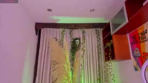 Riana online show from March 23, 2026, 4:38 am