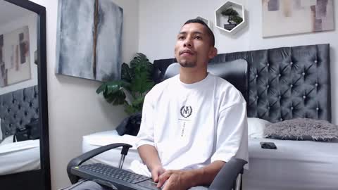 richar_voller online show from January 2, 2025, 11:31 am