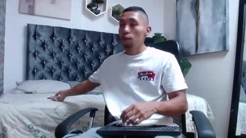 richar_voller online show from October 21, 2025, 11:11 am