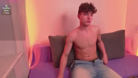 Snapshot of richard_steele_hot chatting on December 17, 2025, 3:29 pm Richard online show from December 17, 2025, 3:29 pm