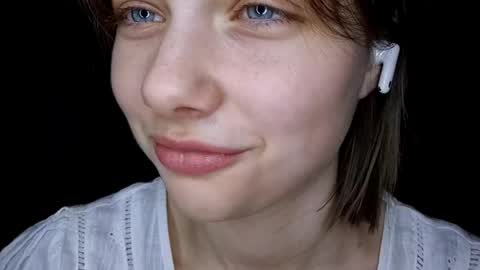 Snapshot of richardlundsten chatting on April 18, 2026, 7:58 pm Luna online show from April 18, 2026, 7:58 pm